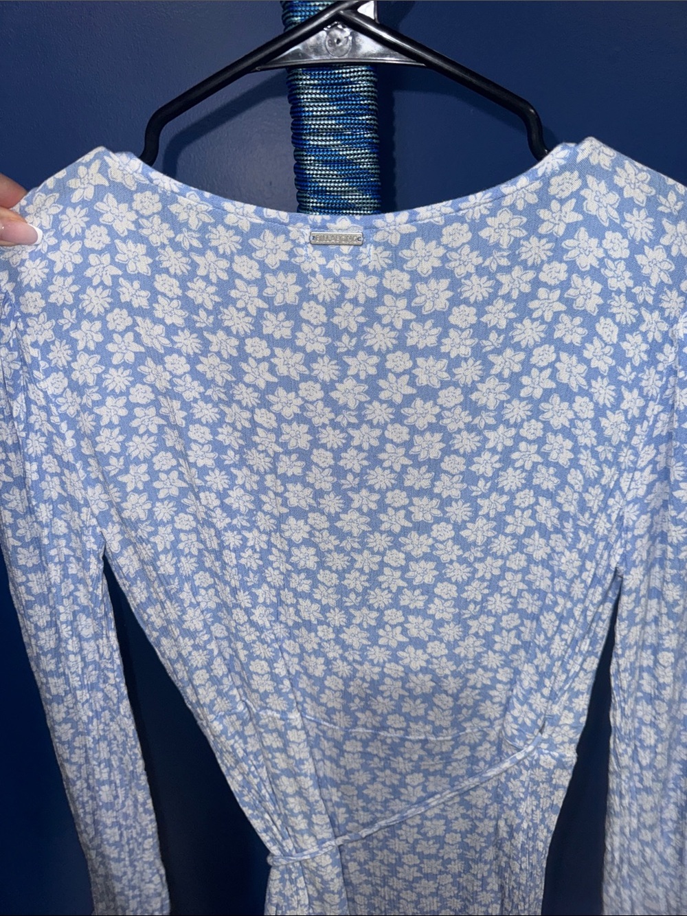 Billabong -Sky Blue Floral Wrap Dress Size Small 🌼 - Picture 14 of 17